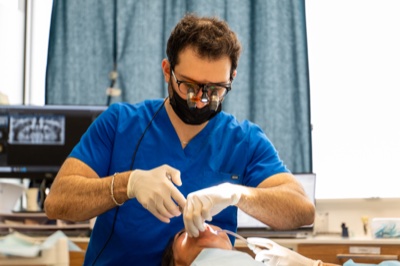 Dr Sarro, chirurgien-dentiste à Mantes-la-Jolie
